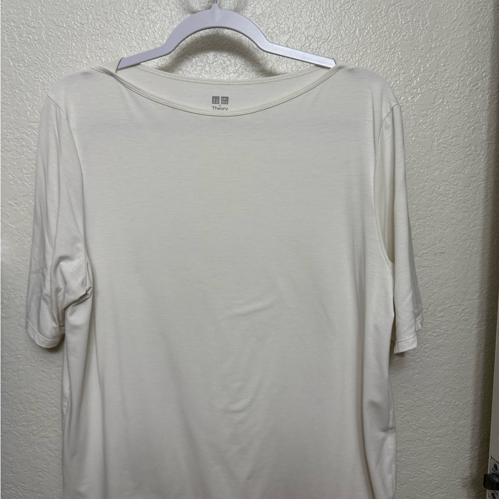 Uniqlo White T-Shirt